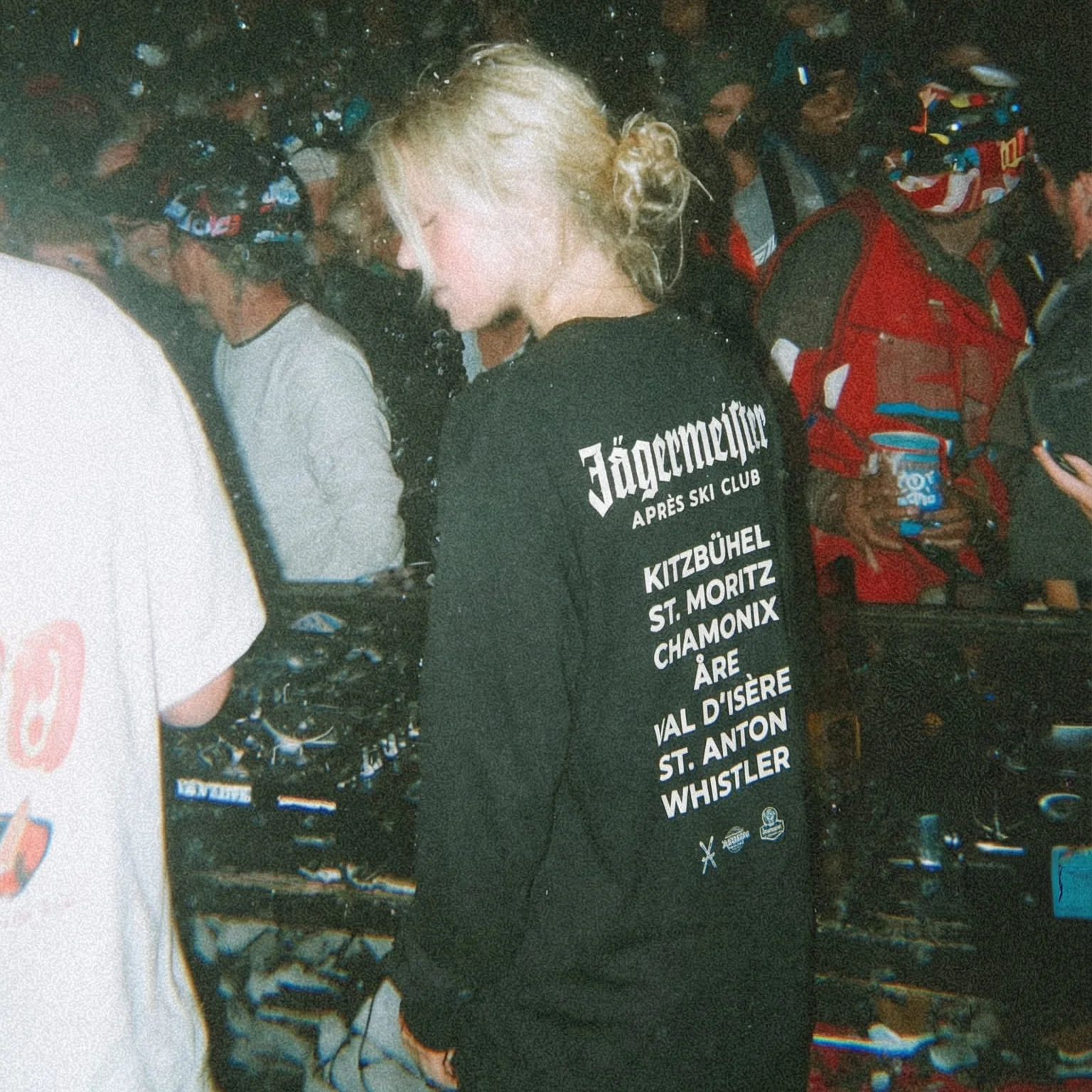 Après Ski Club "Resorts" Long Sleeve - Image 7